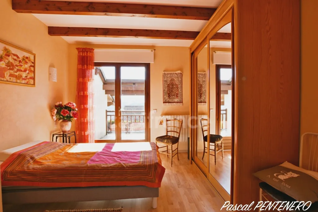 Camere da letto - Architectural House with Panoramic View in Gap