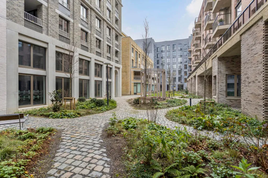 Garden - New Apartment with Terrace in Antwerp