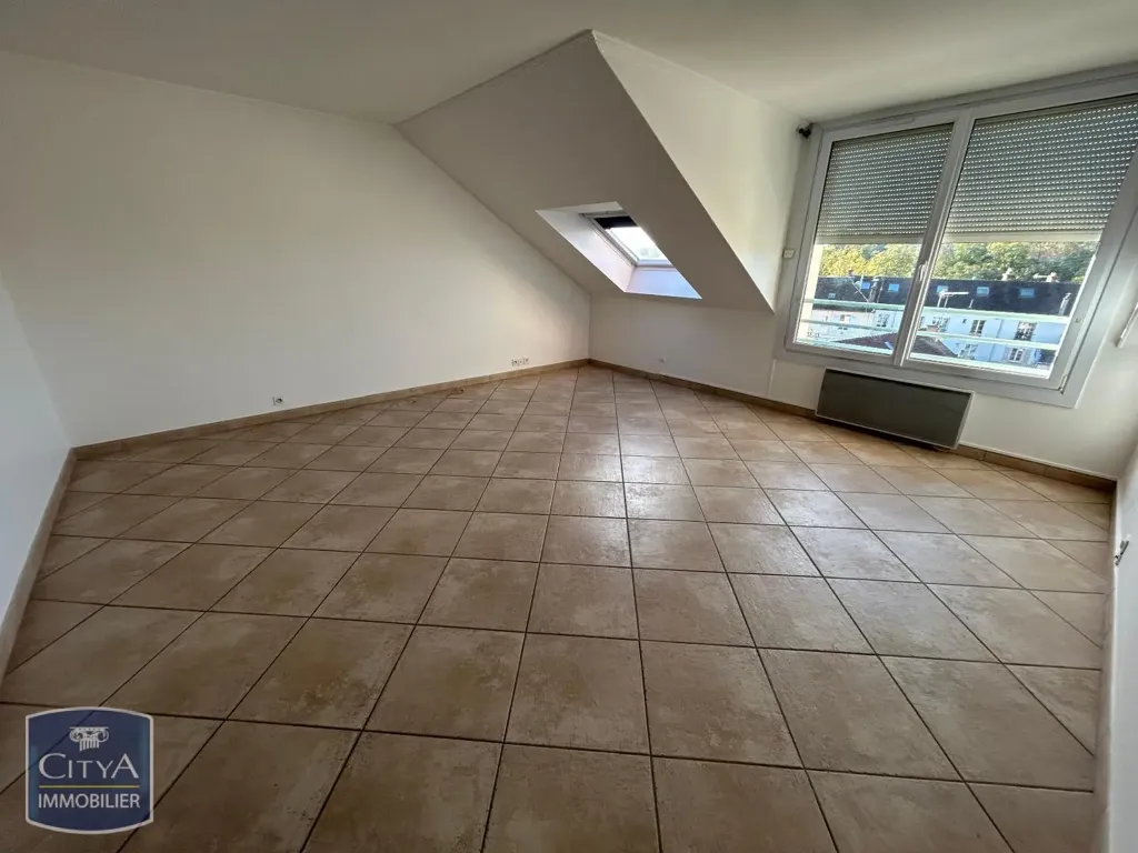 Zimmer - 3-Bedroom Flat with Central Location in Rambouillet