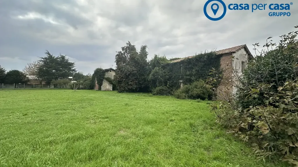 Aed - Villa for Conversion in Pontecchio Polesine