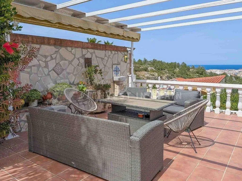 Terrass - House with Pool and Terrace in La Pedrera