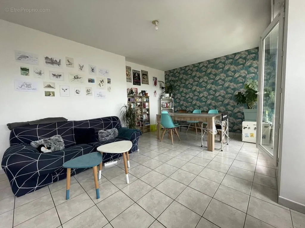 Soggiorno - Bright 3-Bed Apartment with Balcony in Nancy
