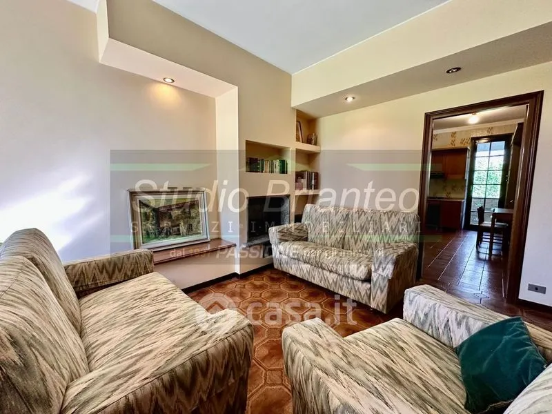 Living Room - Bifamiliar Villa with Garden in Verano Brianza