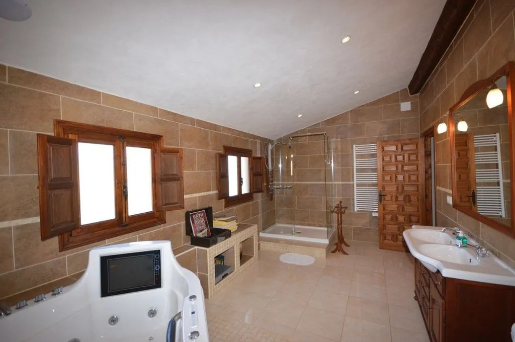 Vannitoad - Luxury Farmhouse with Pool in Monóvar