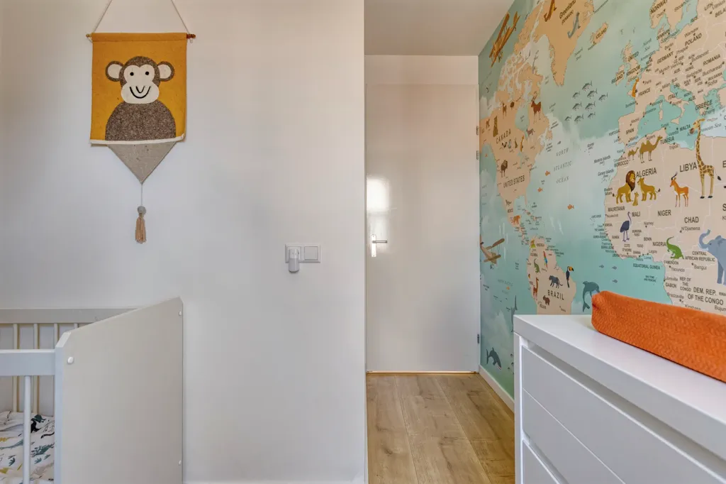 Magamistoad - Spacious Villa with Solar Panels in Woubrugge