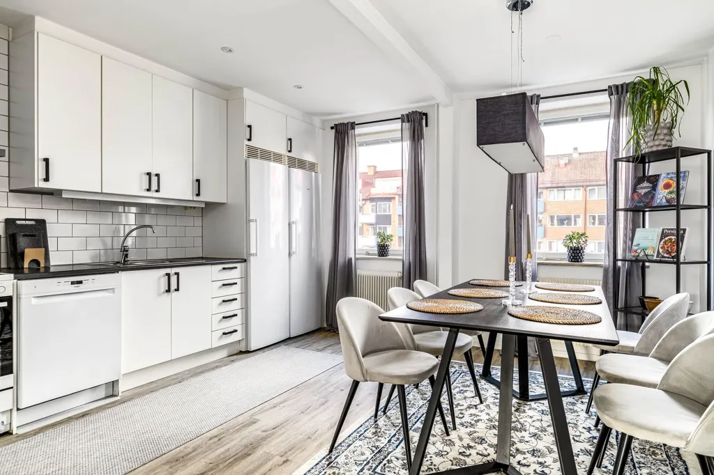 Sala da pranzo - Modernised Flat with Balcony in Vasastaden