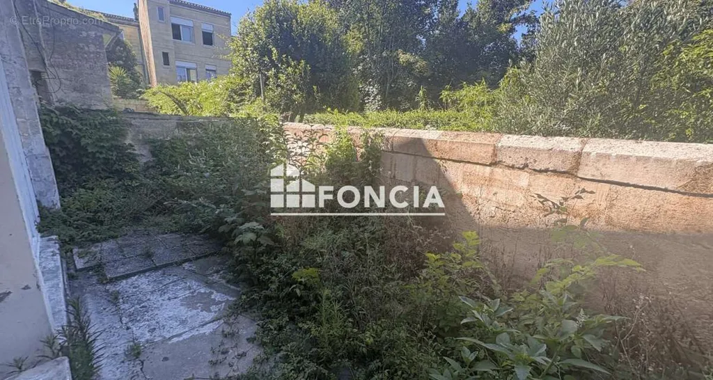Aed - Gardened Ground Floor Flat in Bordeaux