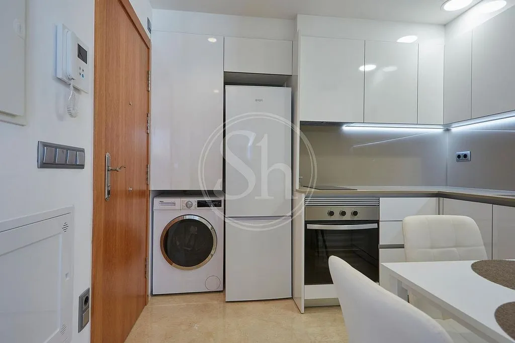 Köök - Furnished Flat with Balcony in El Raval