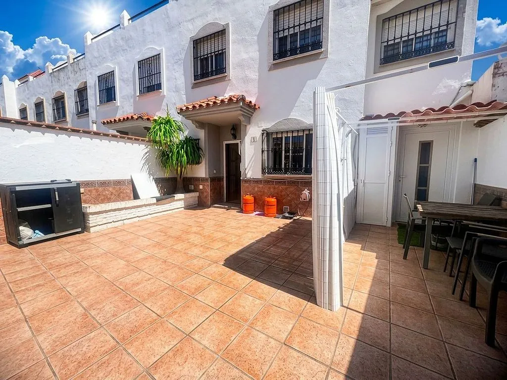 Terrazza - Terraced Adosado with Pool in Estepona