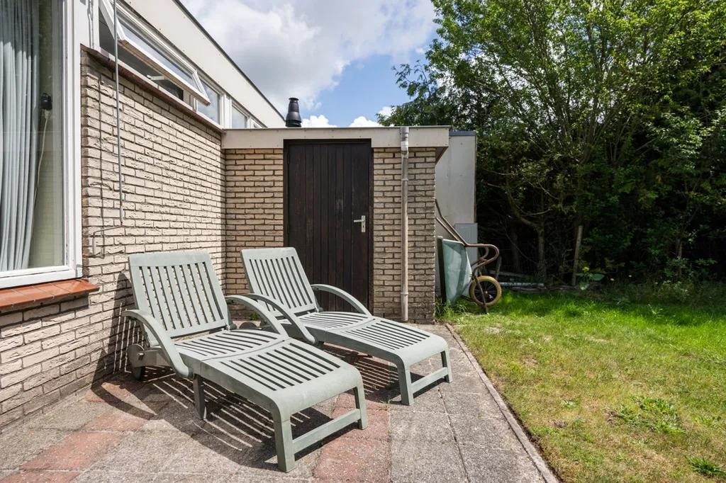 Giardino - Gabled Bungalow with Garden in De Koog