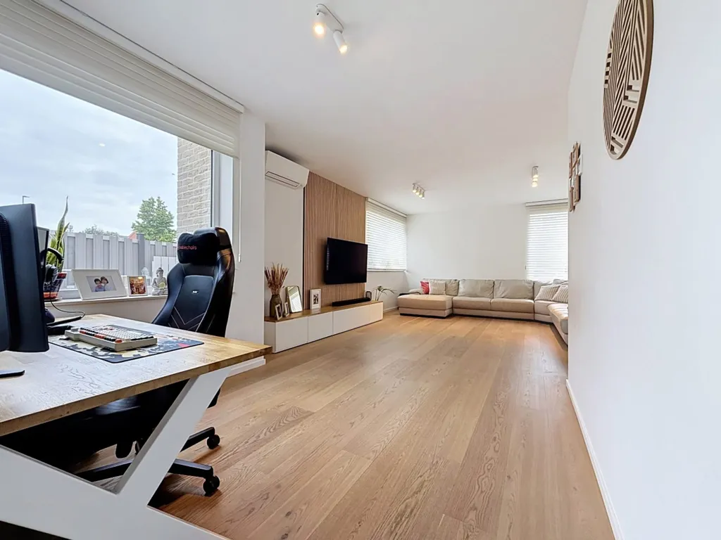 Soggiorno - Contemporary House with Solar Panels in Erembodegem