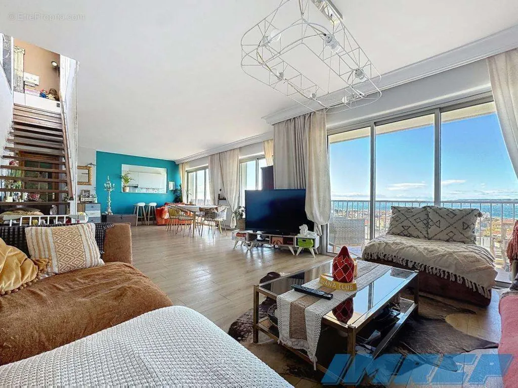 Appartement 6 pièces à Marseille-8e