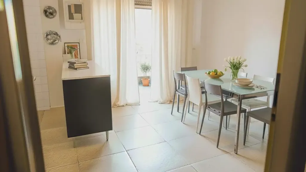 Salle à manger - Apartment with Castle View in Massa