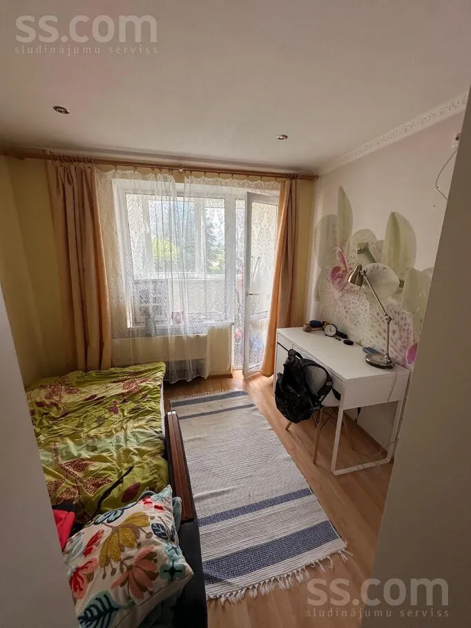 Magamistoad - 3-Bedroom Apartment with Balcony in Balvi