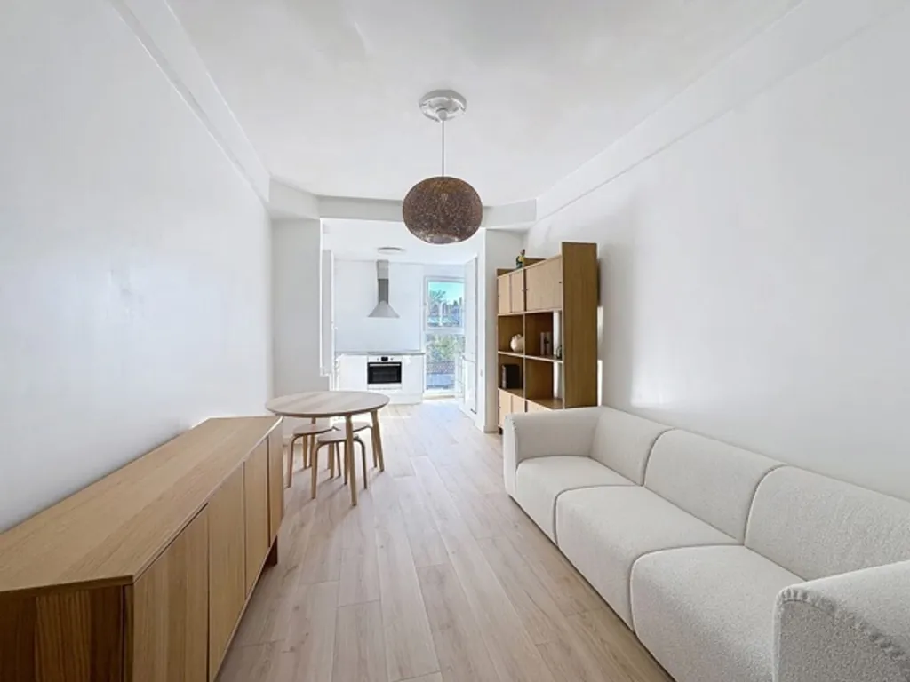 Elutuba - Bright 2-Bedroom Apartment in Uccle