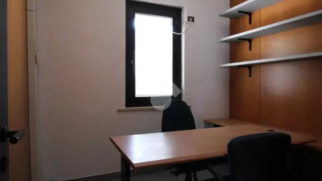 Studio - Office Space with Balcony in Marmirolo