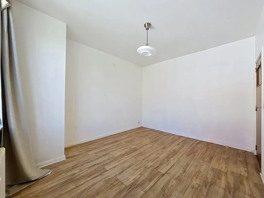 Toad - 2-Bedroom Apartment in Auderghem