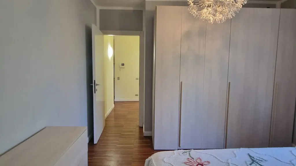 Chambres - Quadrilocale with Private Garden in Sarzana