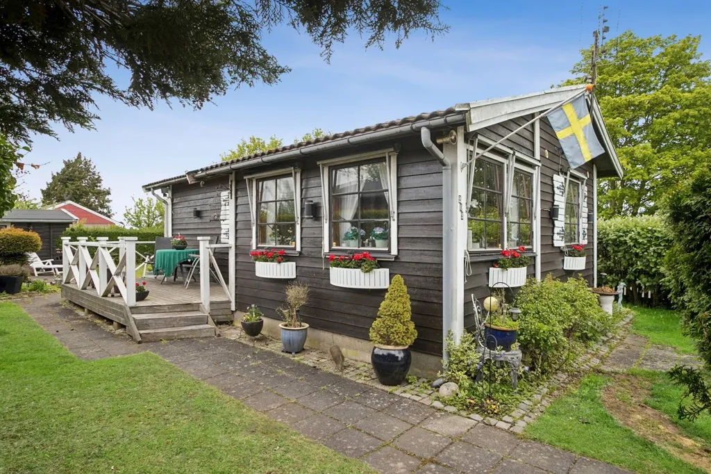 Välivaade - Cottage with Garden on West Coast