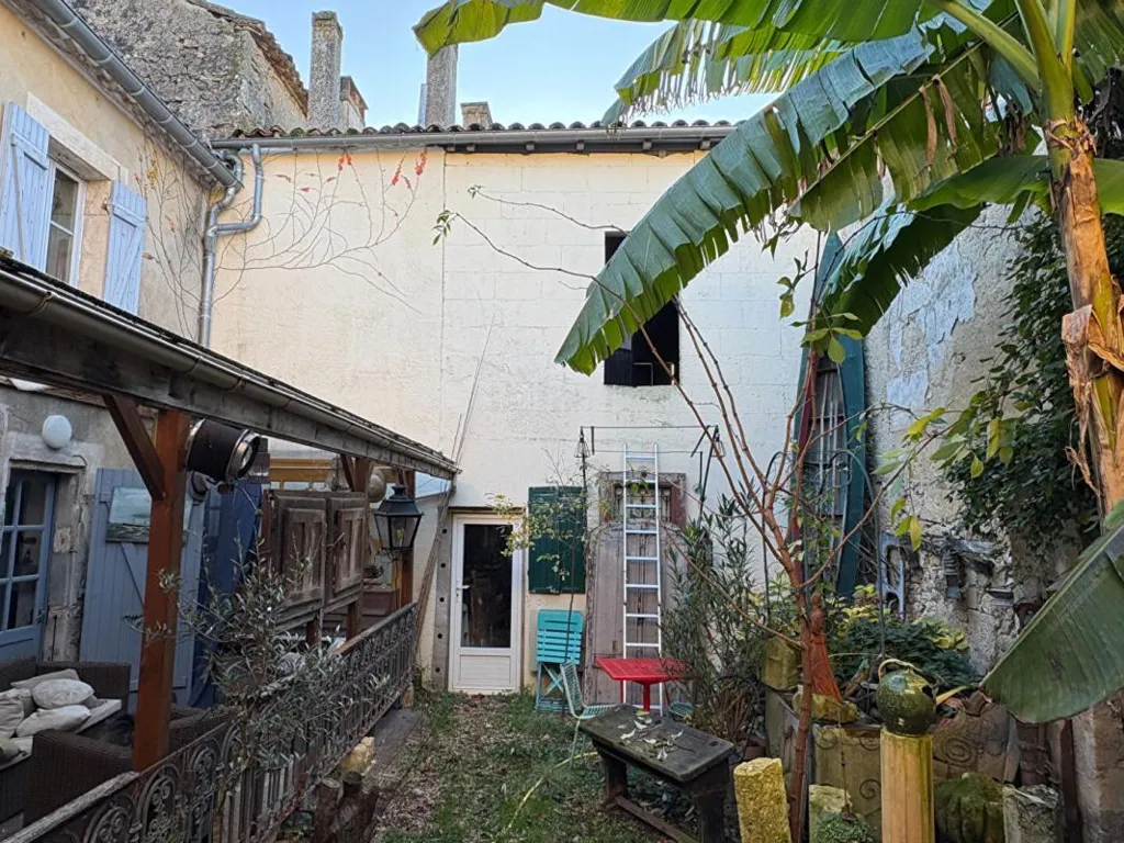 Aed - Character House with Balcony in Village Centre