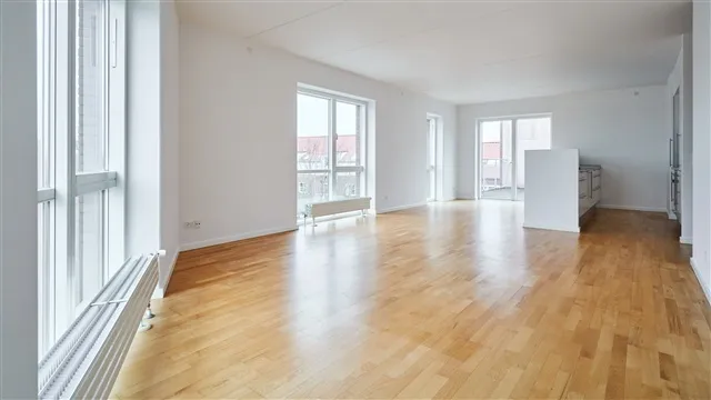 Soggiorno - 5-Room City Centre Apartment with Balcony
