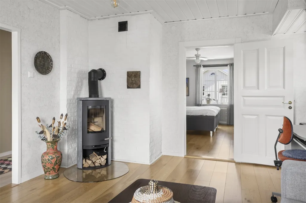 Elutuba - Charming 1933 Villa with Garden in Central Location