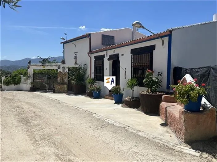 Extérieur - Cortijo Villa with Pool in Rute, Andalucia
