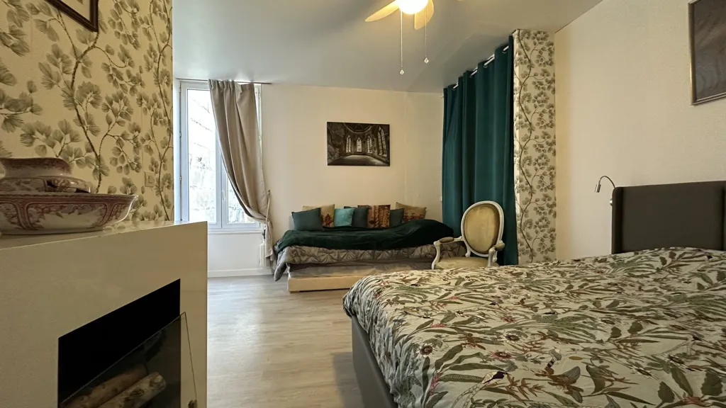 Magamistoad - Renovated Duplex with Patio in Rochefort