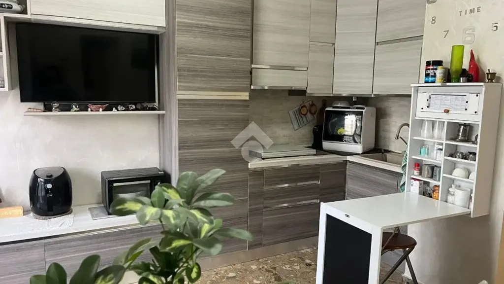Cuisine - Modernised Studio with Balcony in Sesto San Giovanni