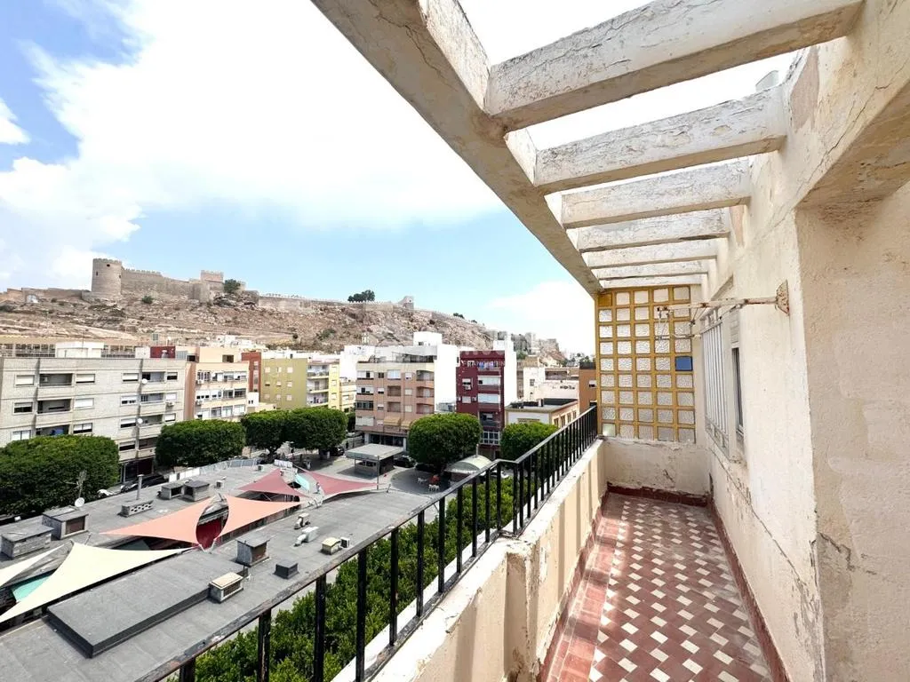 Rõdu - Apartment with Balcony in Almería