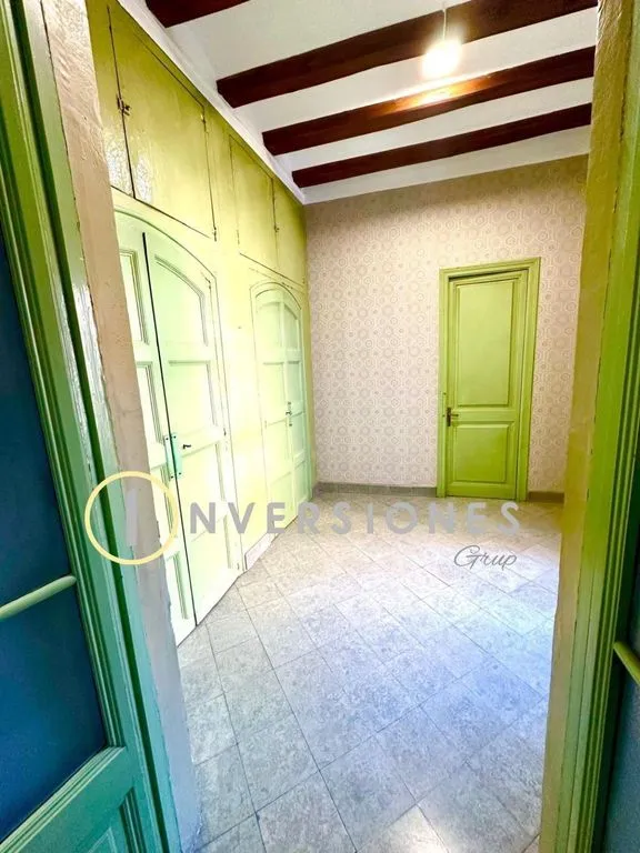 Esik - Luxury Flat with Cultural Heritage in Manresa