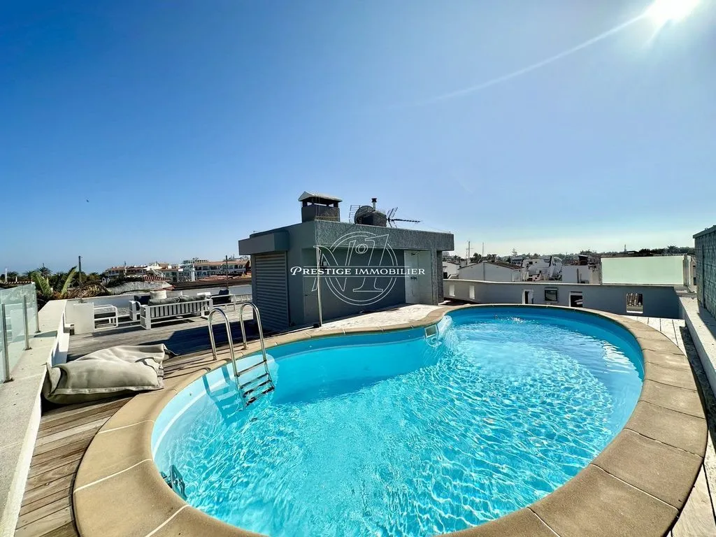 Bassein - Southwest-Facing Villa with Pool in Castelló d'Empúries