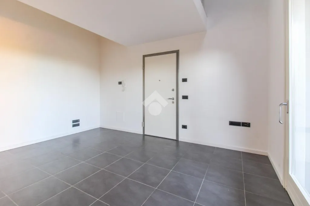 Toad - Trilocale with Private Balcony in Roè Volciano