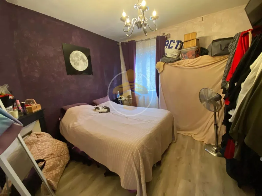 Bedrooms - Detached House with Garden in Tergnier