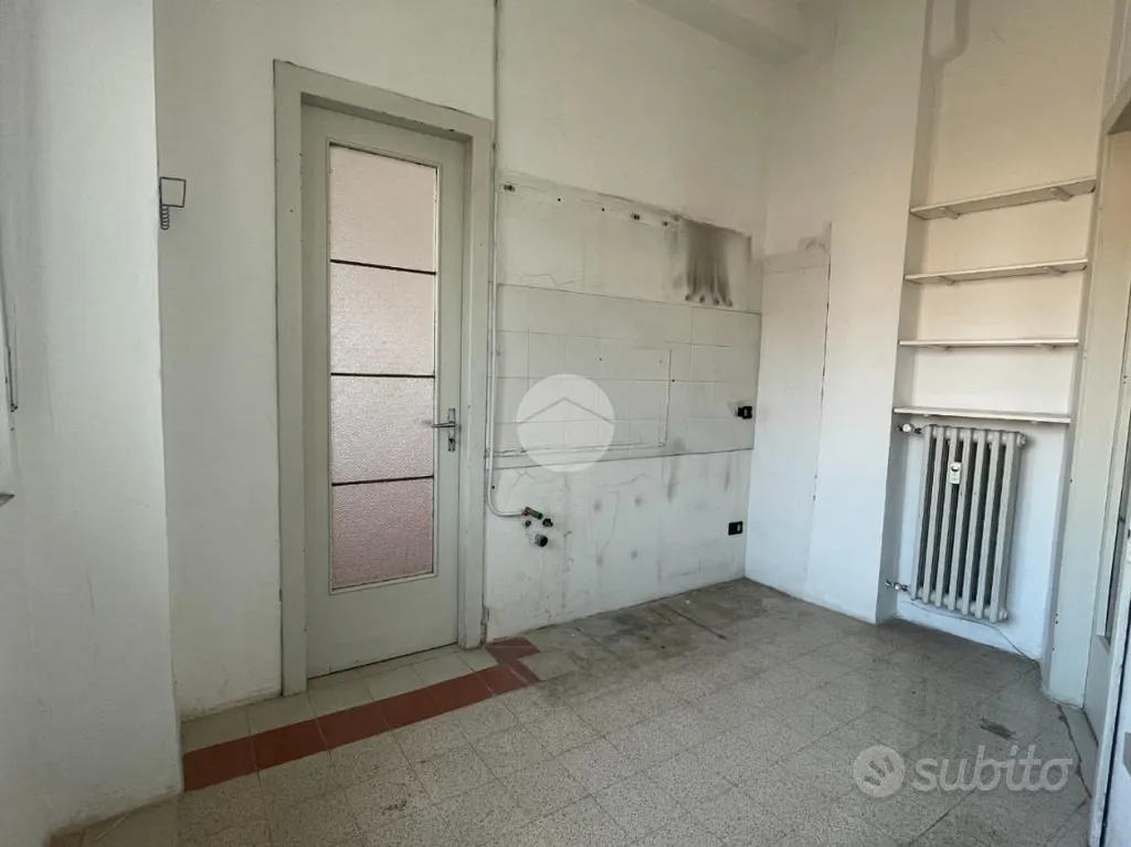 Stanze - Triplex with Balcony in Asti's Historic Centre