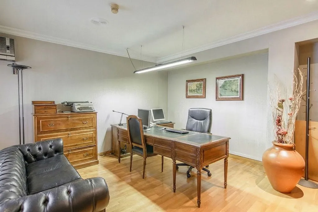 Bureau - Flat with Central Heating in Oviedo
