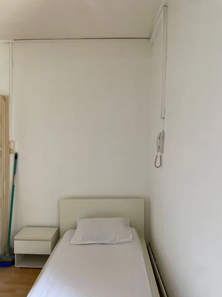 Chambres - Studio Meublé avec Cave à Knutange
