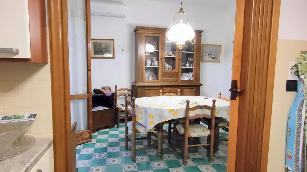 Salle à manger - Spacious Apartment with Balconies near Pisa
