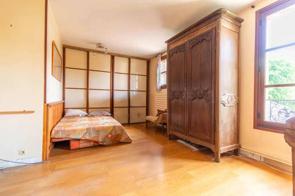Chambres - Maison Ancienne avec Jardin au Centre Ville de Montmorency