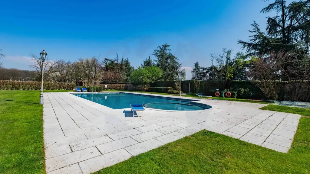 Bassein - Duplex in Exclusive Residence, Castegnato