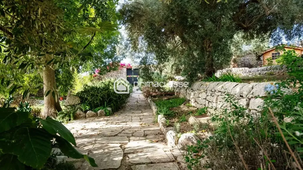 Giardino - Restored Casale with Pool in Modica Sorda