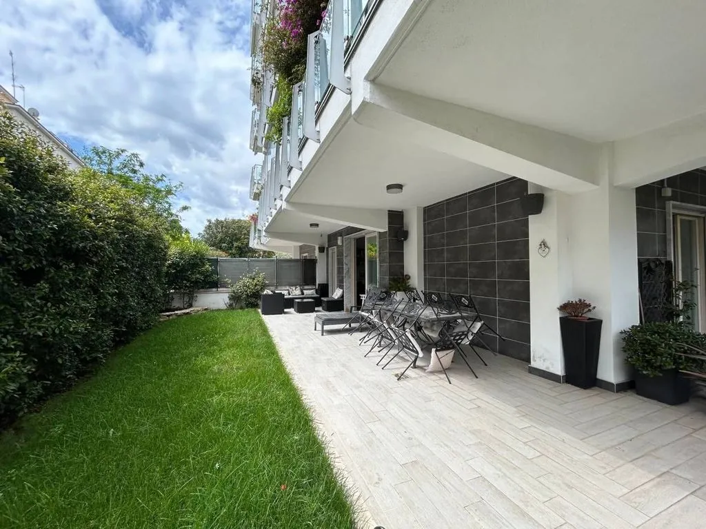 Terrasse - Luxury Flat with Private Garden in Monteverde, Rome
