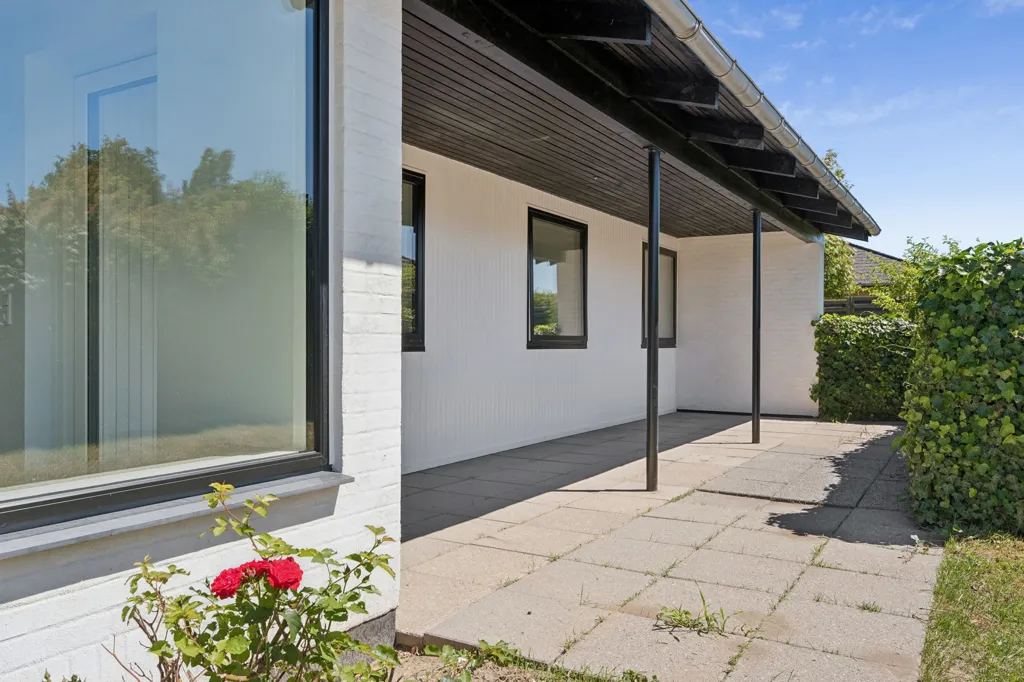 Terrazza - Modernised Villa with Terrace in Næstved