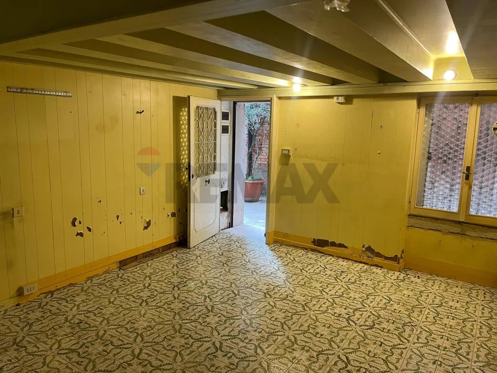 Aed - Office with Private Access in San Polo, Venice