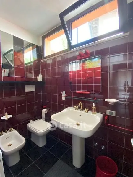 Vannitoad - Two-Level Apartment with Sea View in Riccione