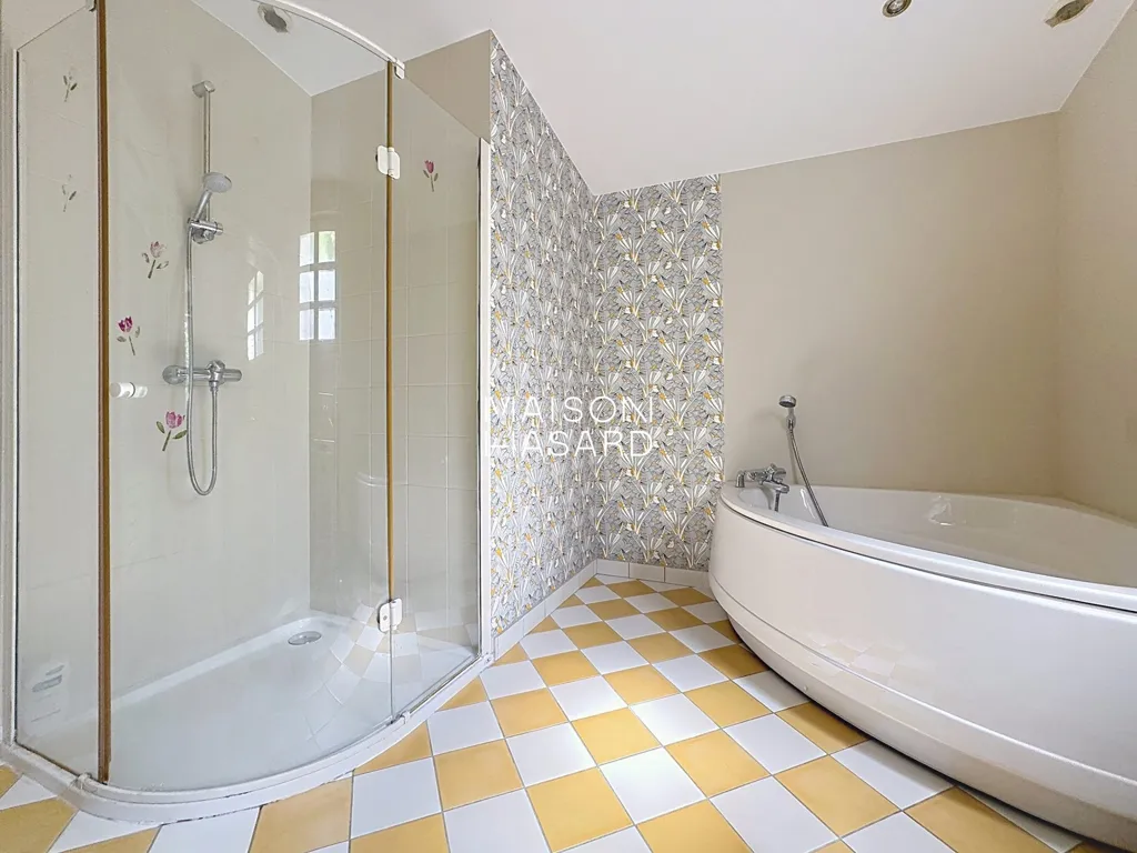 Salles de bain - Maison de Luxe avec Jardin à Vertou