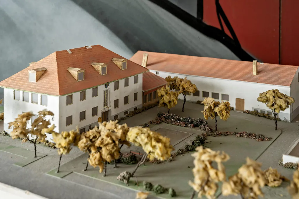 Vista aerea - Historic Civic Centre with Development Potential in Central Getinge