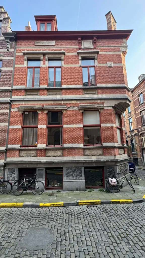 Välivaade - Historic City House with Library in Gent