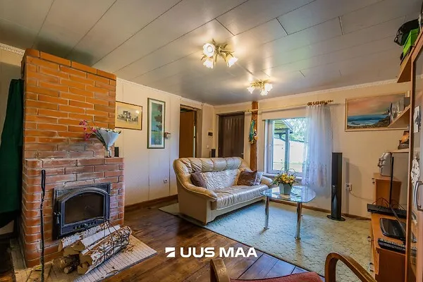 Living Room - Traditional Cottage with Garden in Valga