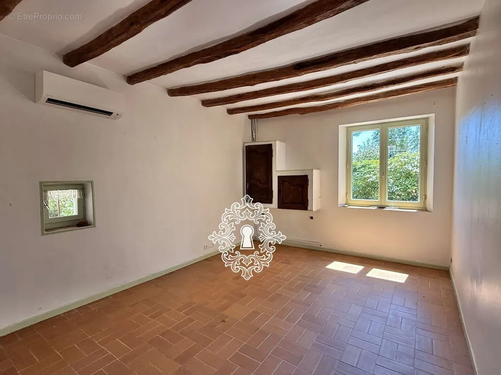 Stanze - Briarde Property with Garden in Yonne